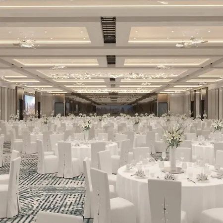 Crowne Plaza Dubai Festival City-2